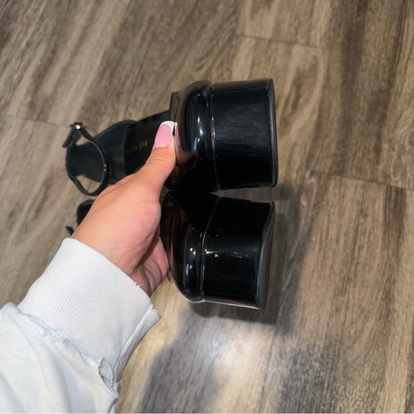 Madden Girl Womens Dion Black Block Heel Platform Heels 7 BHFO 5164 - Picture 8 of 8